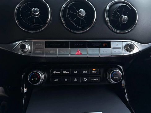 Used 2019 Kia Stinger GT1 image 25