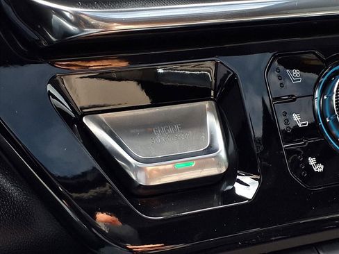 New 2026 GMC Sierra 2500 Denali w/ Denali Reserve Package AWD/4WD image 13