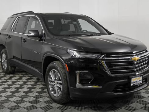 Used 2023 Chevrolet Traverse LT FWD image 11