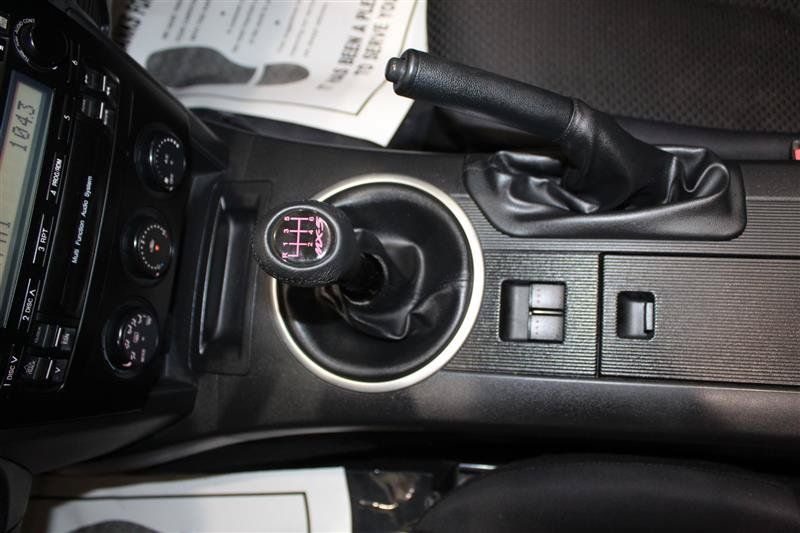 Used 2008 MAZDA MX-5 Miata Touring w/ Suspension Pkg RWD image 19