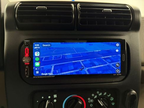 Used 2004 Jeep Wrangler Sahara w/ Dual Top Group AWD/4WD image 56