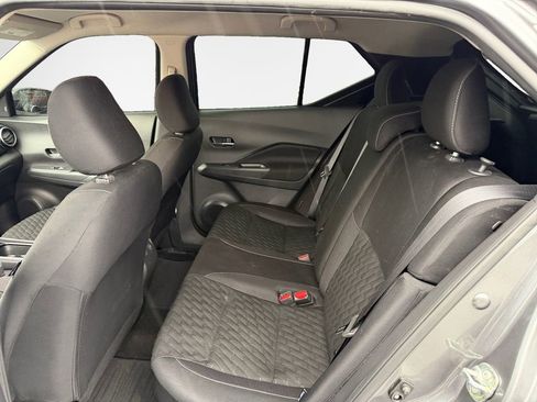 Used 2022 Nissan Kicks SV image 24