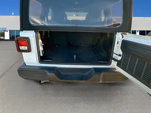 Used 2022 Jeep Wrangler Unlimited Sport image 23