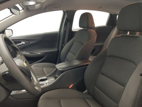 Used 2025 Chevrolet Malibu LT FWD image 17