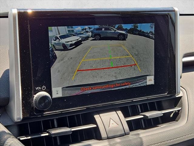 Used 2023 Toyota RAV4 LE AWD/4WD image 14