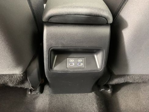 Used 2023 Toyota Corolla LE image 31