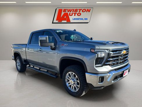 Certified 2025 Chevrolet Silverado 3500 LTZ w/ LTZ Premium Package image 13