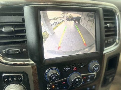 Used 2014 RAM 1500 Laramie w/ Convenience Group AWD/4WD image 17