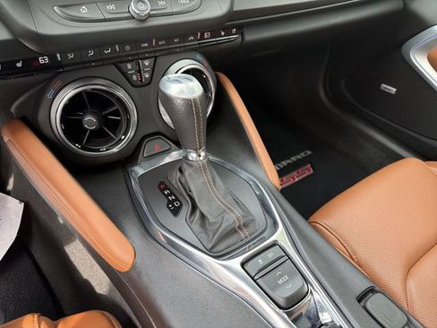 Certified 2018 Chevrolet Camaro SS RWD image 16