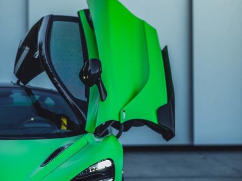 Used 2018 McLaren 720S Performance RWD image 18