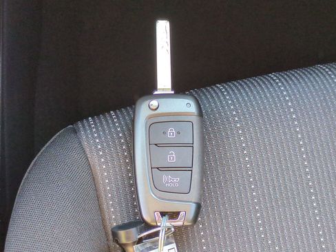 New 2026 Hyundai Venue SE FWD image 28