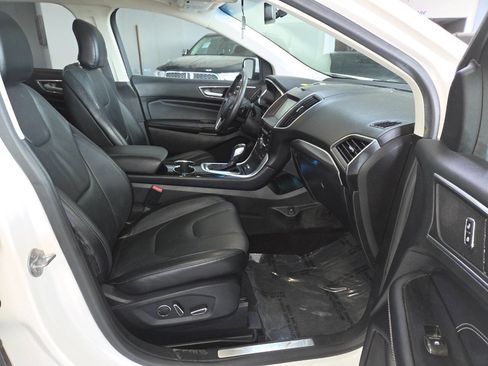 Used 2015 Ford Edge Titanium FWD image 28