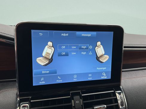 Used 2020 Lincoln Navigator Reserve w/ Luxury Package AWD/4WD image 19