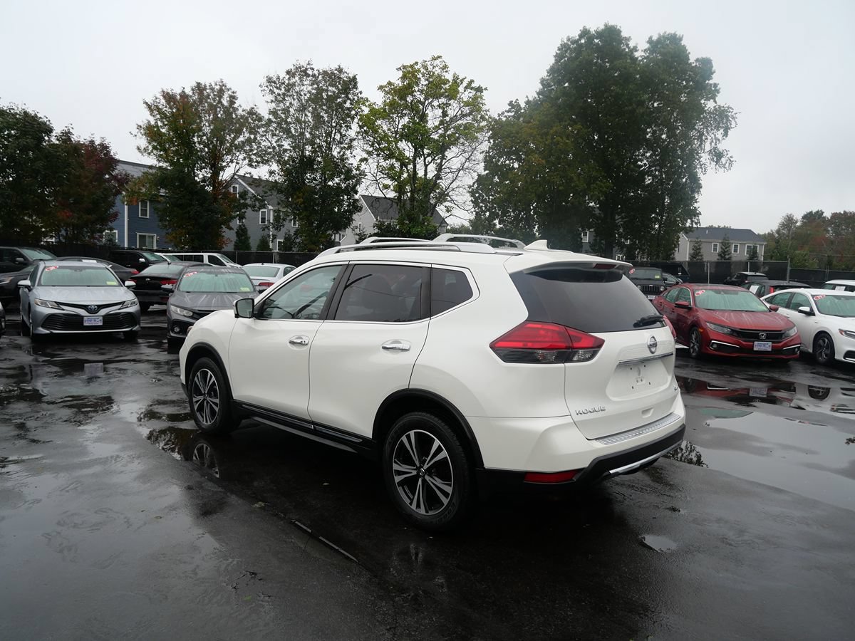 Used 2017 Nissan Rogue SL w/ SL Premium Package AWD/4WD image 4