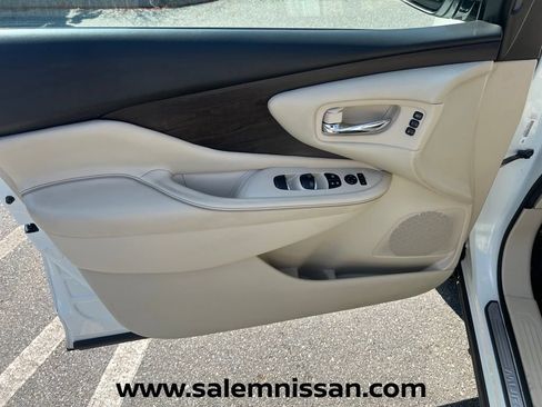 Used 2019 Nissan Murano Platinum AWD/4WD image 17