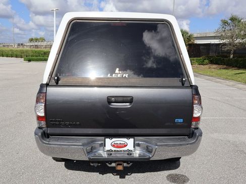 Used 2012 Toyota Tacoma 4x4 Double Cab w/ SR5 Pkg image 10