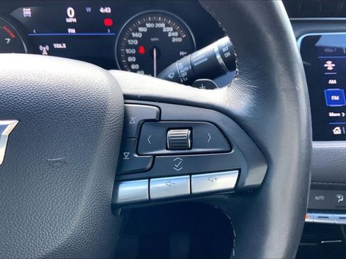 Used 2023 Cadillac XT4 Premium Luxury w/ Technology Package AWD/4WD image 19