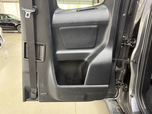 Used 2021 Toyota Tacoma SR AWD/4WD image 14