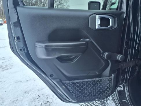 Used 2021 Jeep Wrangler Unlimited Sport image 14