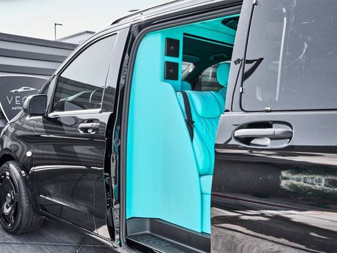 Used 2023 Mercedes-Benz Metris Passenger image 28