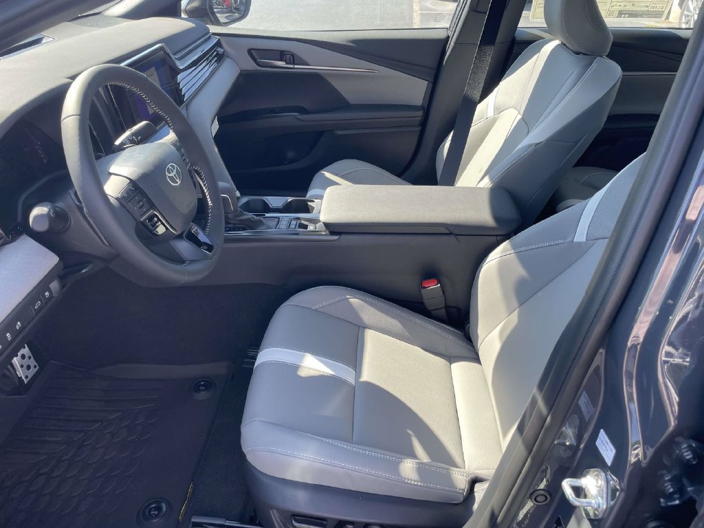 New 2026 Toyota Camry SE w/ Convenience Package FWD image 11