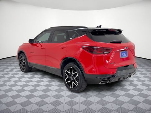 Used 2023 Chevrolet Blazer RS FWD image 3