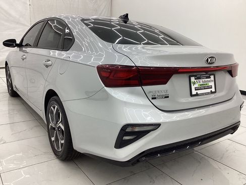 Used 2019 Kia Forte LXS FWD image 9