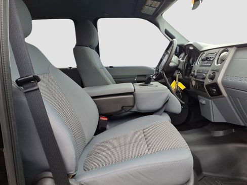 Used 2016 Ford F250 XLT w/ XLT Value Package image 11