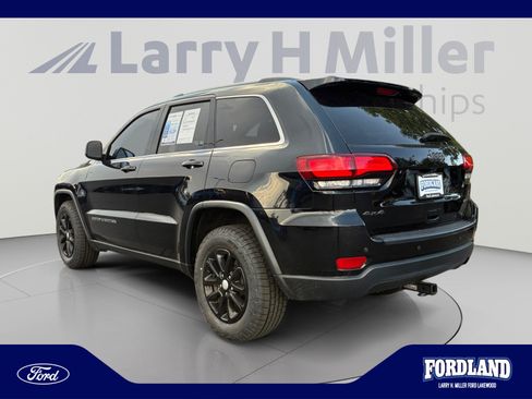 Used 2021 Jeep Grand Cherokee Laredo AWD/4WD image 3
