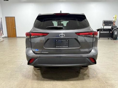 Used 2023 Toyota Highlander L image 5