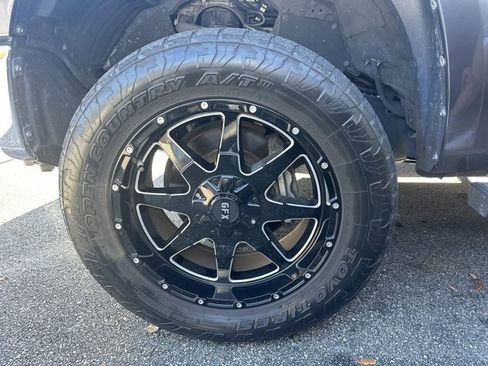 Used 2020 Toyota Tundra SR5 image 5