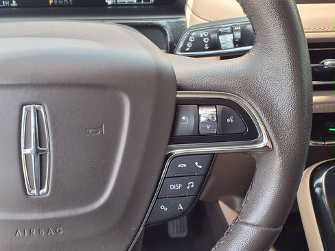 Used 2023 Lincoln Nautilus FWD image 32