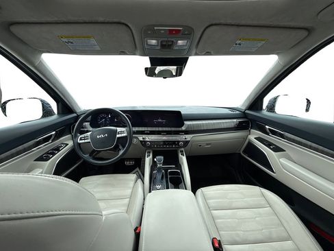 Used 2024 Kia Telluride SX Prestige w/ Towing Package image 20