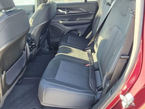 New 2025 Jeep Grand Cherokee Laredo X w/ Luxury Tech Group I image 10