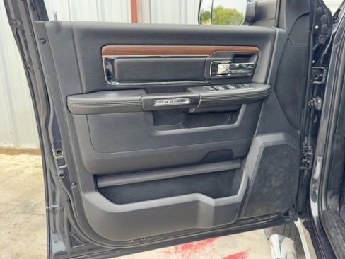Used 2015 RAM 3500 Laramie image 38