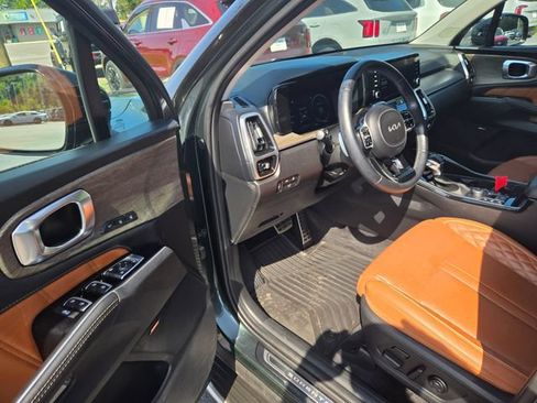 Used 2023 Kia Sorento SX Prestige AWD/4WD image 4