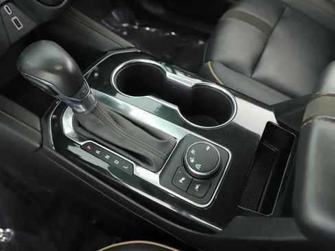 Used 2022 Chevrolet Blazer Premier image 17