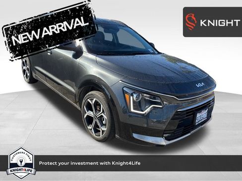 Used 2023 Kia Niro EX Touring image 1