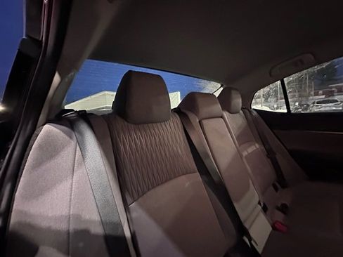 Used 2025 Toyota Camry LE w/ Convenience Package image 9