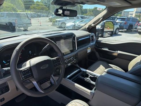 New 2026 Ford F250 Platinum w/ Platinum Plus Package AWD/4WD image 9