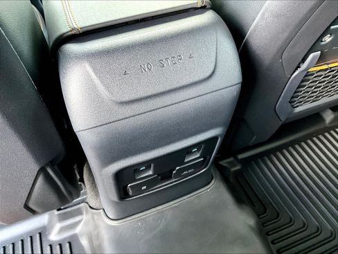 Used 2024 Ford Bronco Badlands AWD/4WD image 10