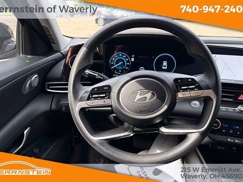 Used 2024 Hyundai Elantra SEL FWD image 7