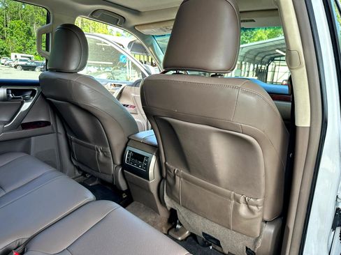 Used 2012 Lexus GX 460 w/ Comfort Plus Pkg image 31