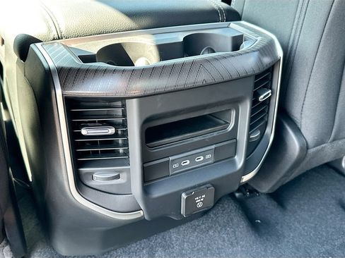 New 2026 RAM 1500 4x4 Crew Cab image 31