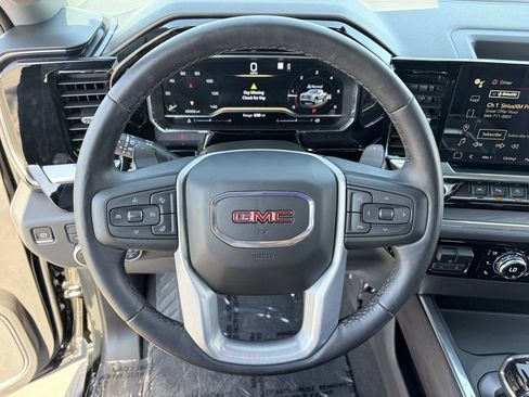 Used 2022 GMC Sierra 1500 SLT w/ SLT Premium Plus Package AWD/4WD image 23
