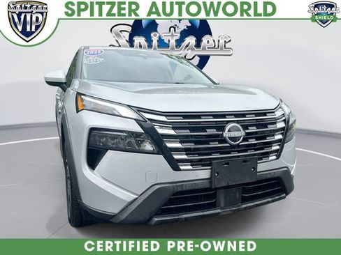 Used 2025 Nissan Rogue SV AWD/4WD image 1