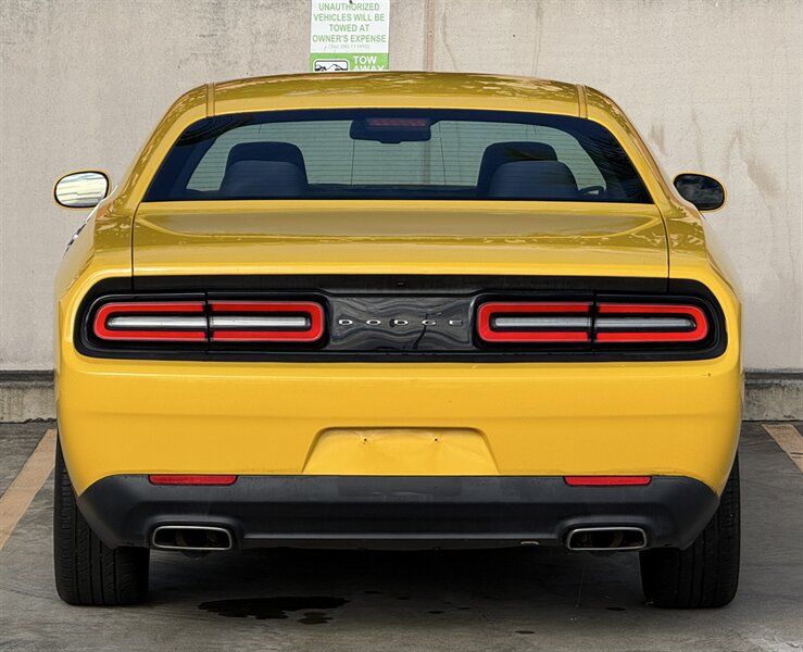 Used 2017 Dodge Challenger SXT RWD image 5