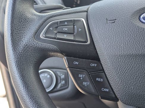 Used 2017 Ford Escape SE AWD/4WD image 17