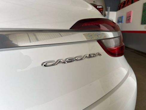 Used 2019 Buick Cascada Premium image 28