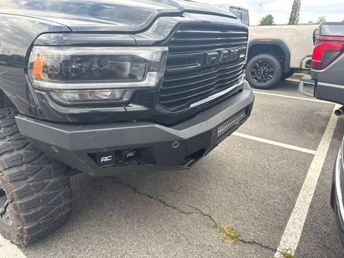 Used 2024 RAM 2500 Laramie w/ Night Edition AWD/4WD image 3